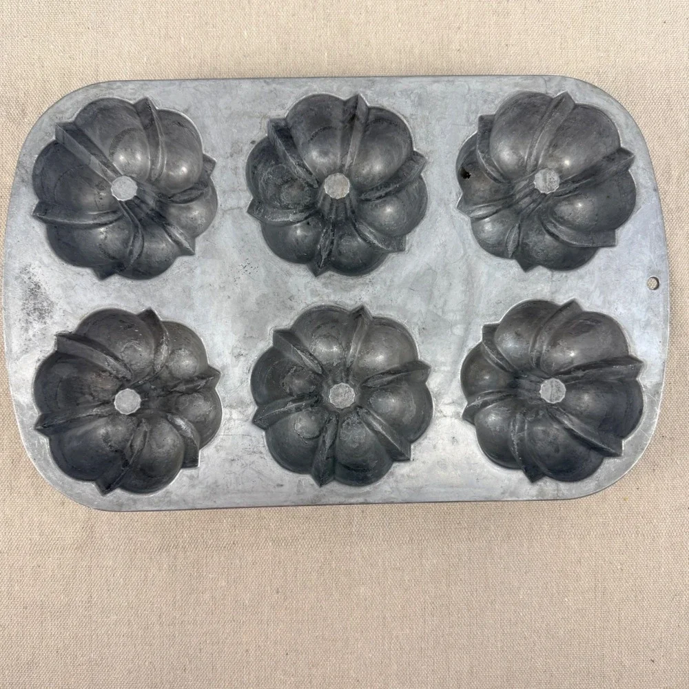 Vintage Nordic Ware Bundt-lette 6 Mini Bundt Cake Pan Cast Aluminum USA‎